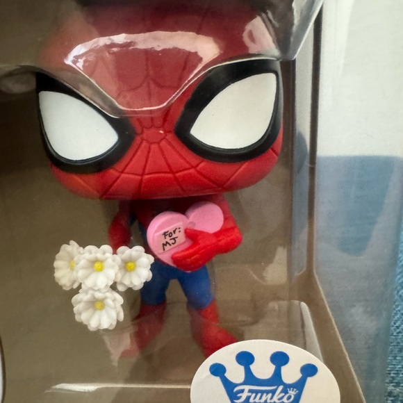 Funko Spider-man - SOLD OUT Valentine’s Day Exclusive - Picture 6 of 6